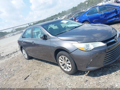 TOYOTA CAMRY 2017