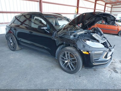 PORSCHE MACAN 2024