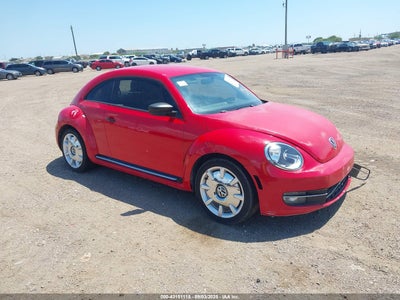 VOLKSWAGEN BEETLE 2015