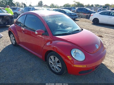 VOLKSWAGEN NEW BEETLE 2009