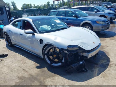 PORSCHE TAYCAN 2022