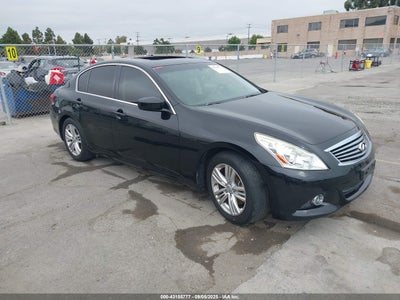 INFINITI G37 2013