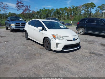 TOYOTA PRIUS 2014