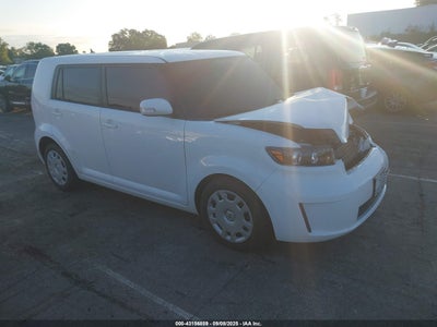 SCION XB 2010