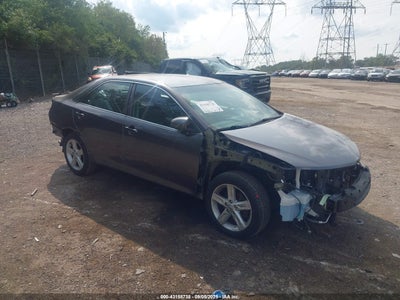 TOYOTA CAMRY 2014