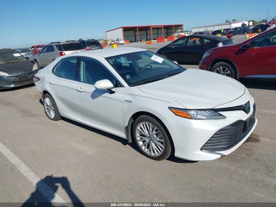 TOYOTA CAMRY HYBRID 2019