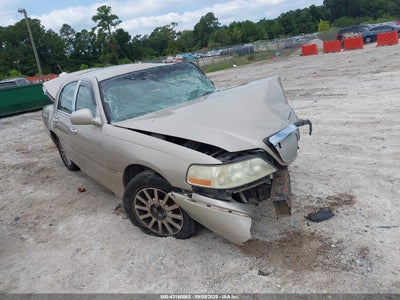 LINCOLN TOWN CAR 2006