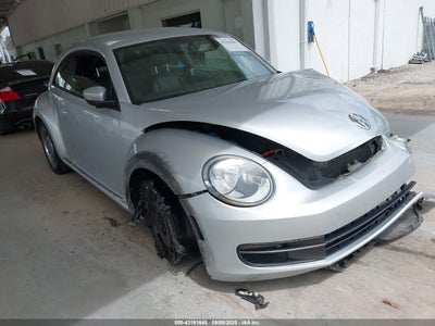 VOLKSWAGEN BEETLE 2012