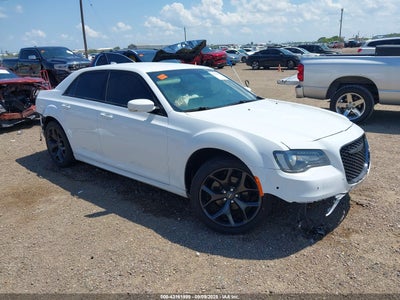 CHRYSLER 300 2021