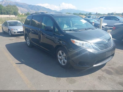 TOYOTA SIENNA 2013