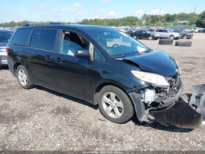 TOYOTA SIENNA 2015