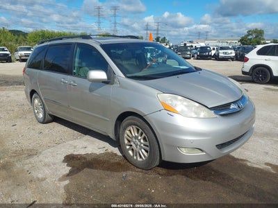 TOYOTA SIENNA 2008