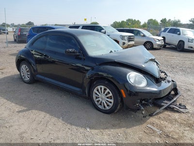 VOLKSWAGEN BEETLE 2012
