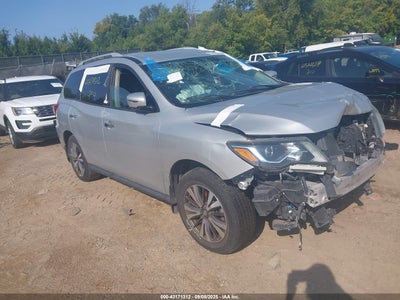 NISSAN PATHFINDER 2017