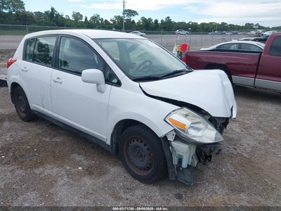 NISSAN VERSA 2011