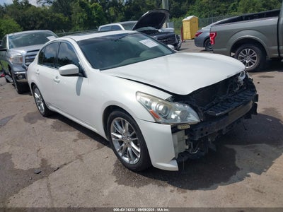 INFINITI G37 2011