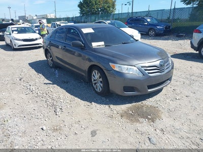 TOYOTA CAMRY 2011