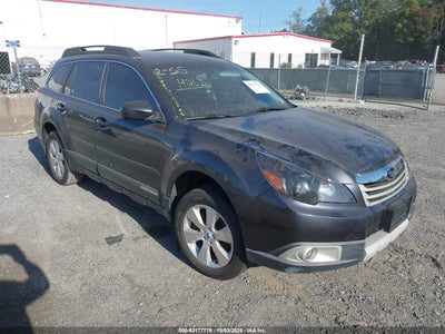 SUBARU OUTBACK 2012