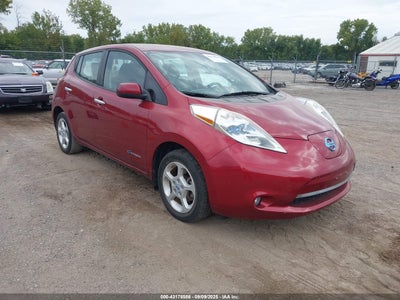 NISSAN LEAF 2013