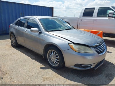 CHRYSLER 200 2013