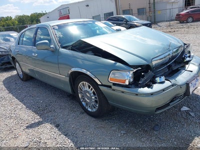 LINCOLN TOWN CAR 2006