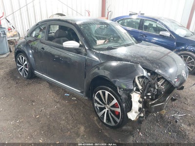 VOLKSWAGEN BEETLE 2012