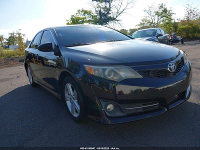 TOYOTA CAMRY 2014