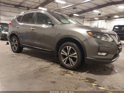 NISSAN ROGUE 2017