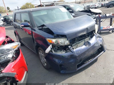 SCION XB 2013