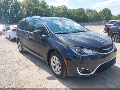 CHRYSLER PACIFICA 2018