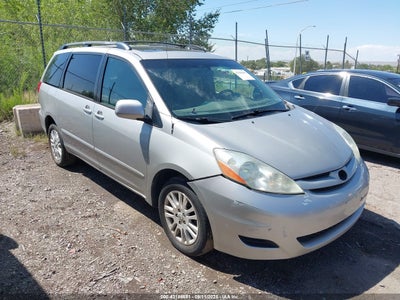 TOYOTA SIENNA 2008