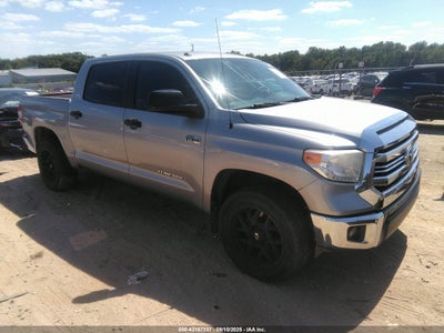 TOYOTA TUNDRA 2017