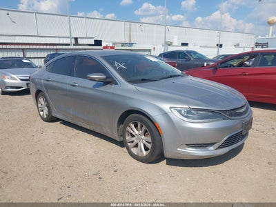 CHRYSLER 200 2015
