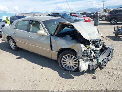 LINCOLN TOWN CAR 2004