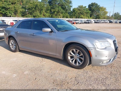 CHRYSLER 300 2015