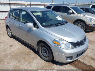 NISSAN VERSA 2011