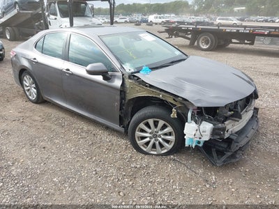 TOYOTA CAMRY 2019