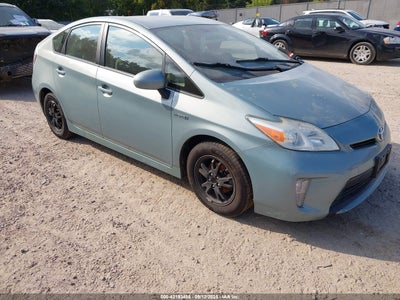 TOYOTA PRIUS 2013