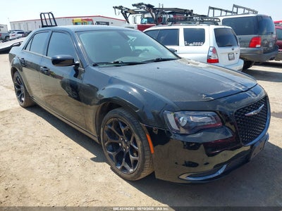 CHRYSLER 300 2019