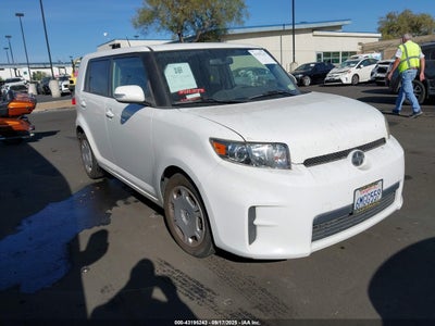 SCION XB 2011