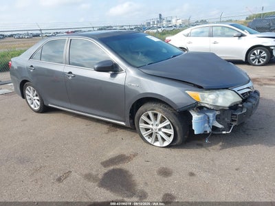 TOYOTA CAMRY HYBRID 2012