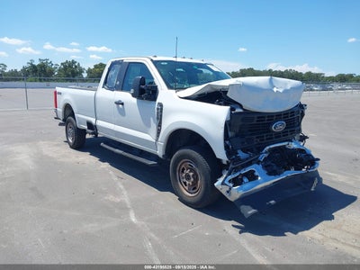 FORD F-250 2023