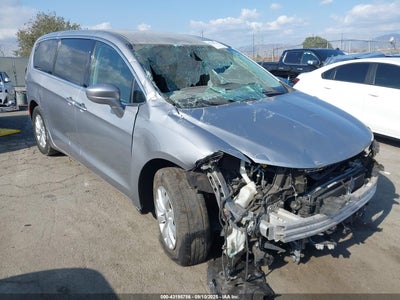 CHRYSLER PACIFICA 2018