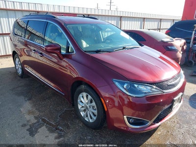 CHRYSLER PACIFICA 2017