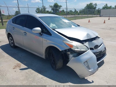 TOYOTA PRIUS 2013