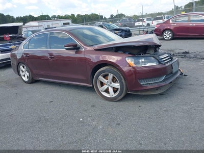 VOLKSWAGEN PASSAT 2013