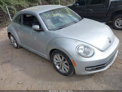 VOLKSWAGEN BEETLE 2013