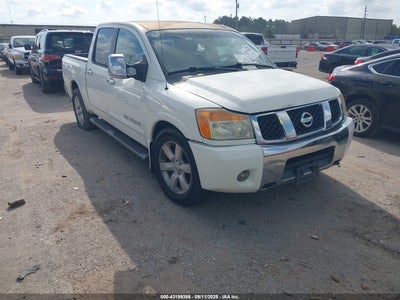 NISSAN TITAN 2010