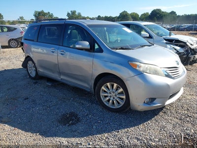 TOYOTA SIENNA 2014