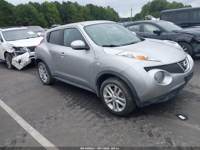 NISSAN JUKE 2011